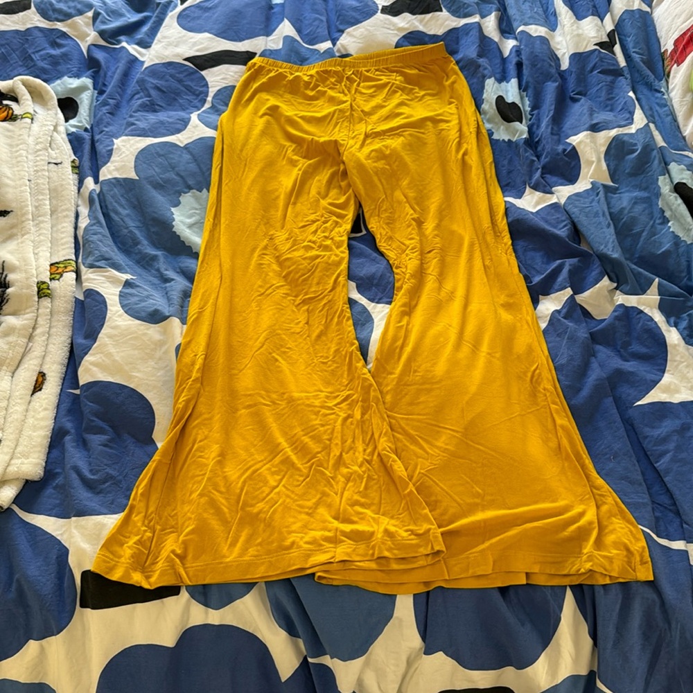 Hara the Label bell bottom yoga pants